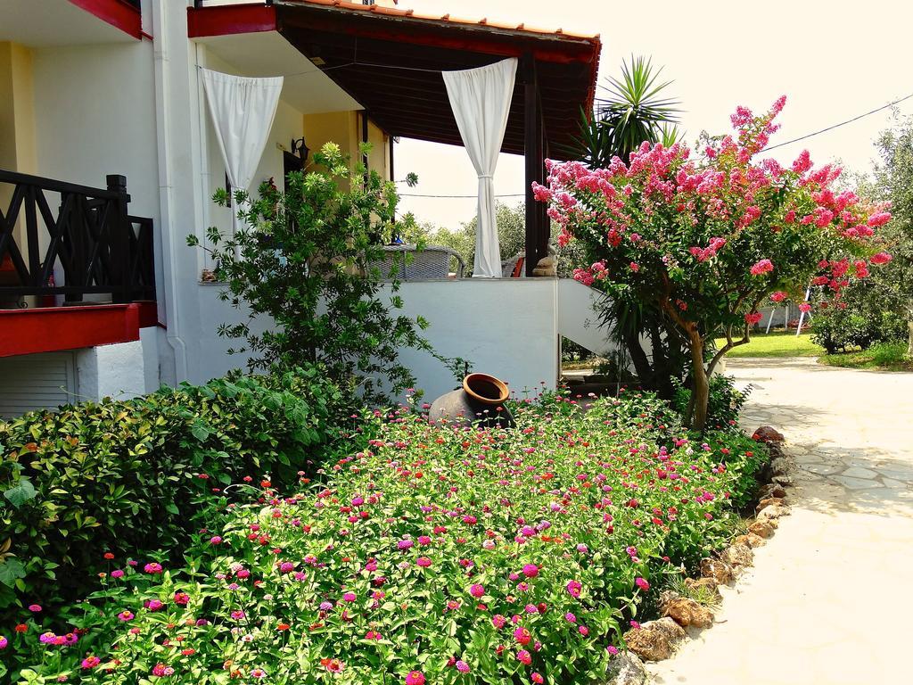 Apartments Karpetis A Green Paradise Psakoúdia Eksteriør bilde