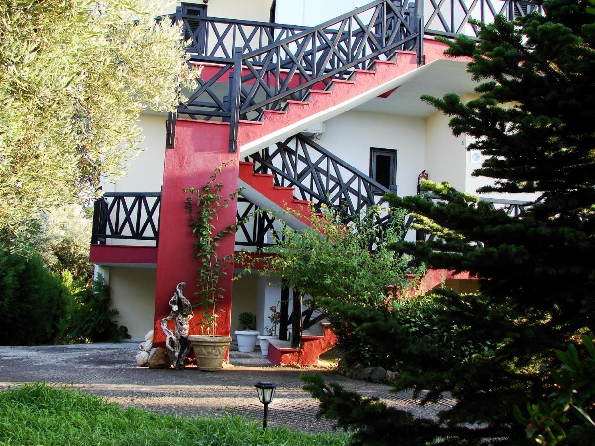 Apartments Karpetis A Green Paradise Psakoúdia Eksteriør bilde