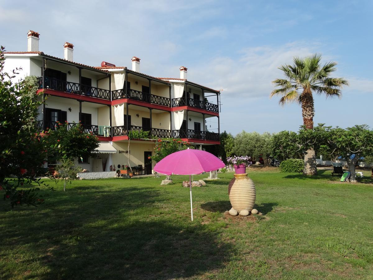 Apartments Karpetis A Green Paradise Psakoúdia Eksteriør bilde